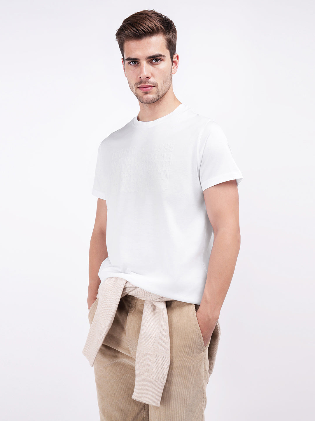 Iconic Men White Solid Crew Neck Tshirt