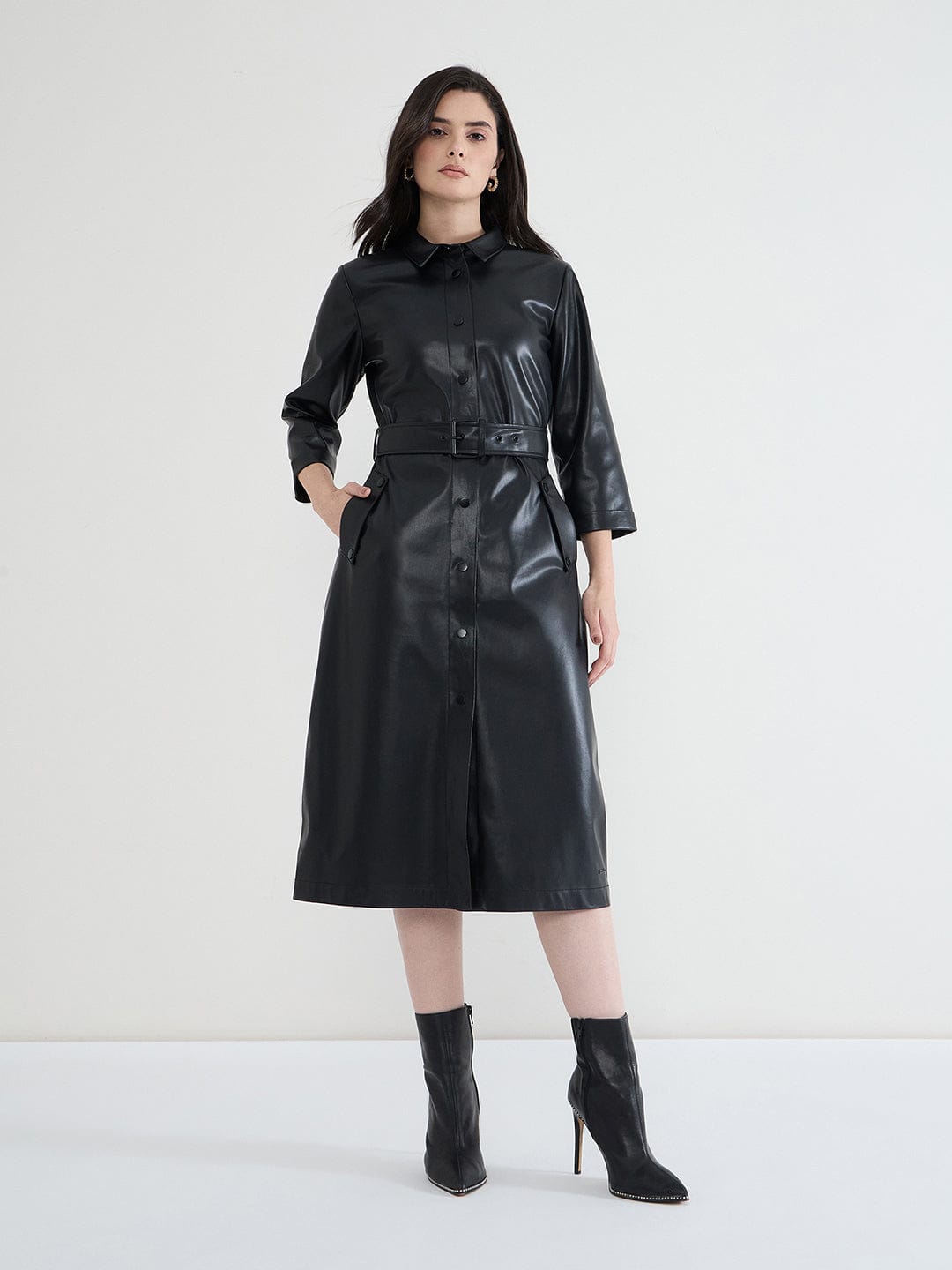 Iconic Women Black Solid Collared Dress