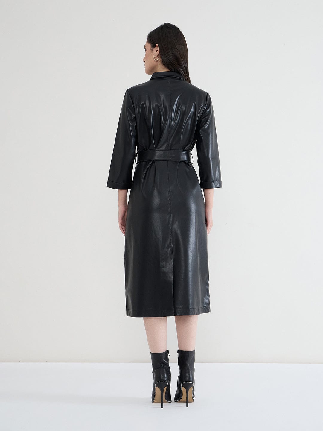 Iconic Women Black Solid Collared Dress