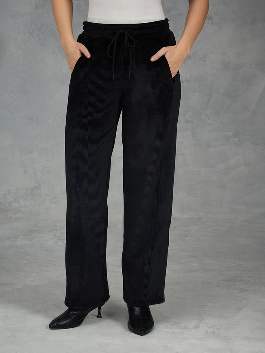 Iconic Women Black Solid Straight Fit Sweat Pant