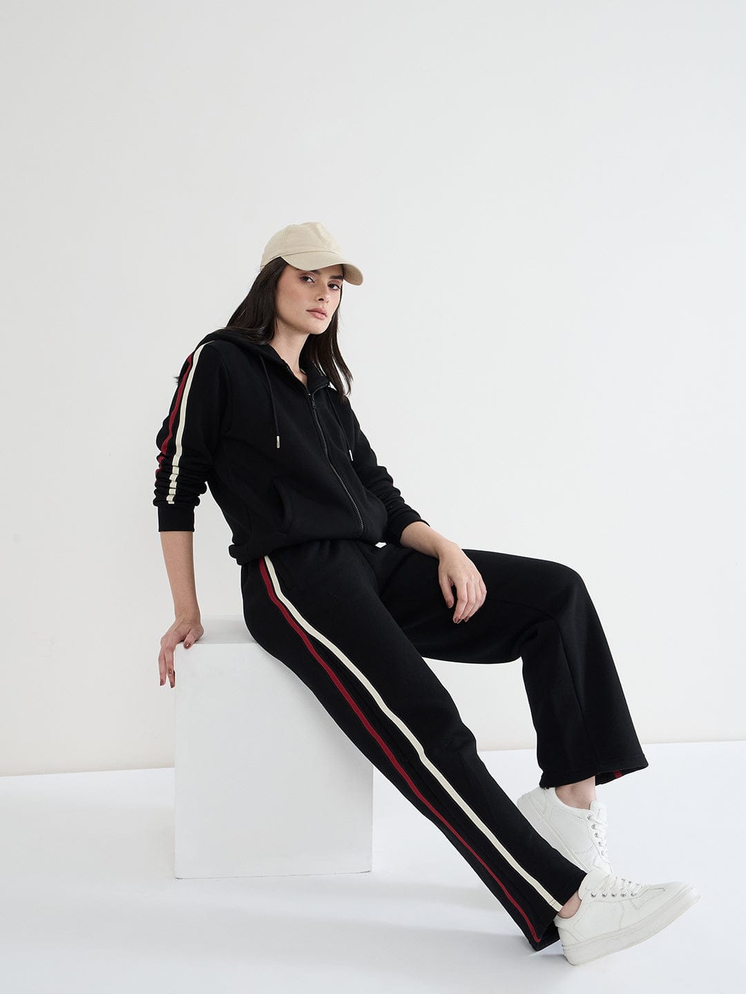 Iconic Women Black Solid Straight Fit Sweat Pant