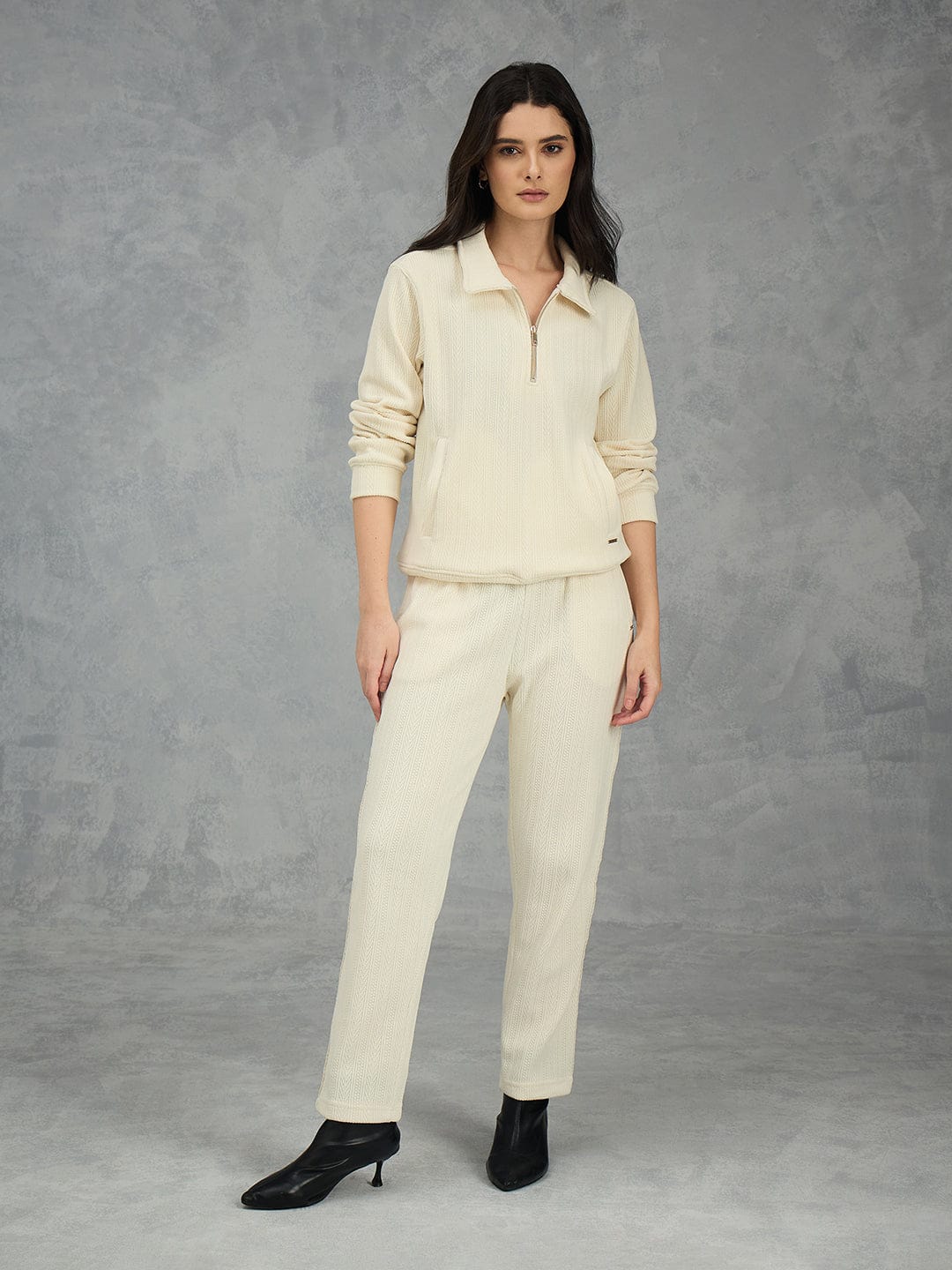 Iconic Women Cream Solid Straight Fit Sweat Pant