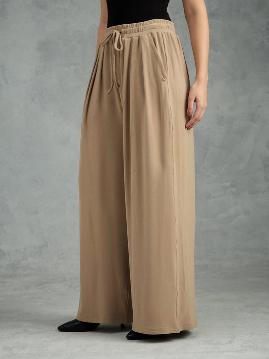 Iconic Women Brown Solid Straight Fit Sweat Pant