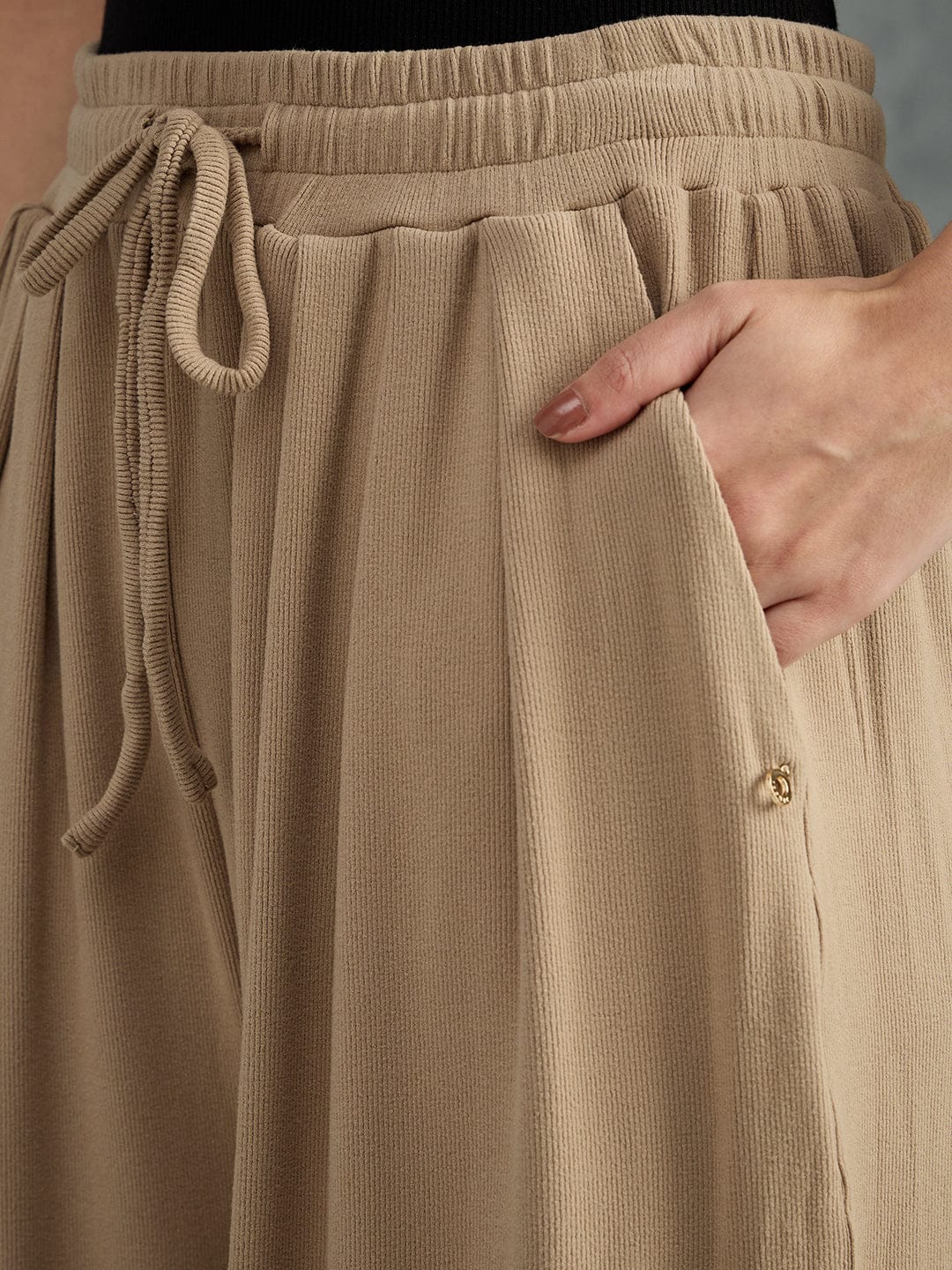 Iconic Women Brown Solid Straight Fit Sweat Pant