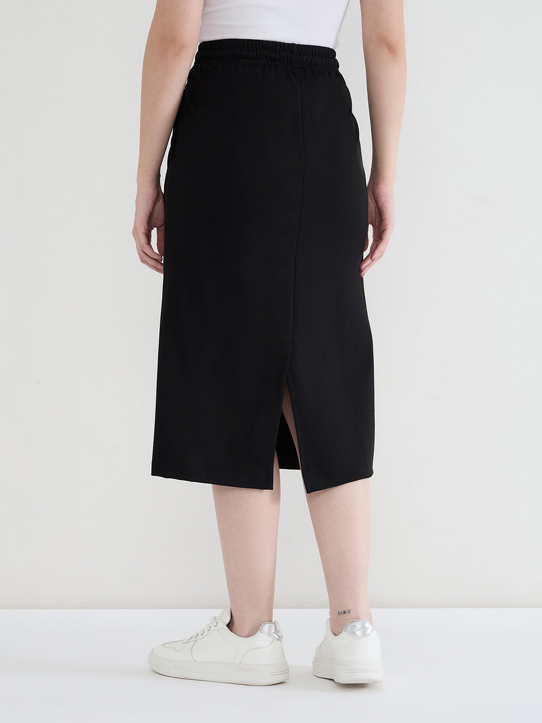 Iconic Women Black Solid Midi Skirt