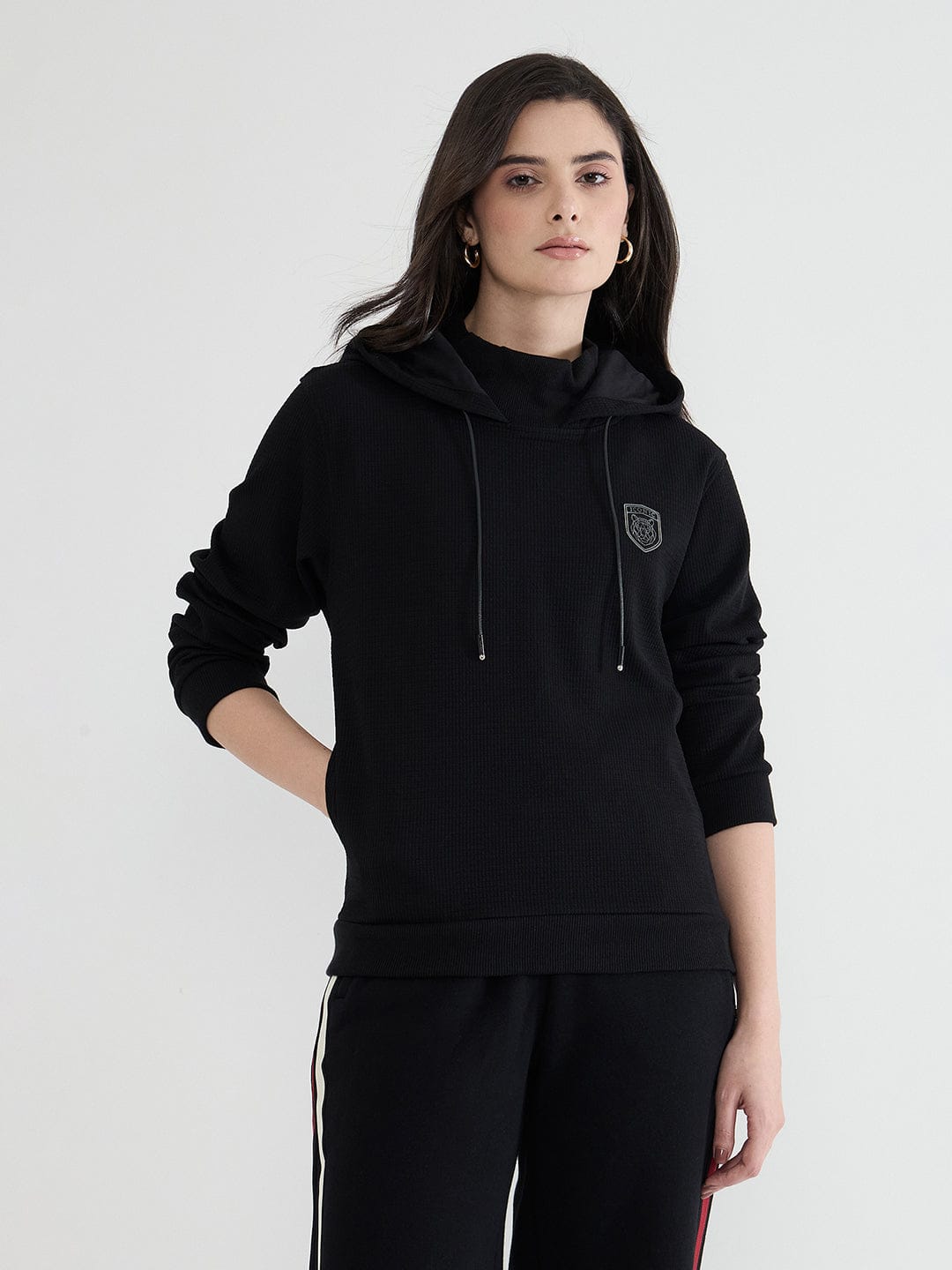 Iconic Women Black Solid Hoodie