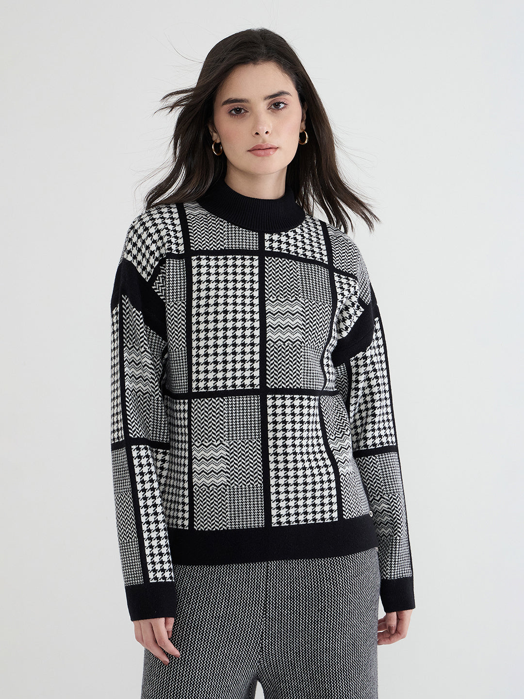 Iconic Women Black Textured Round Neck Sweater