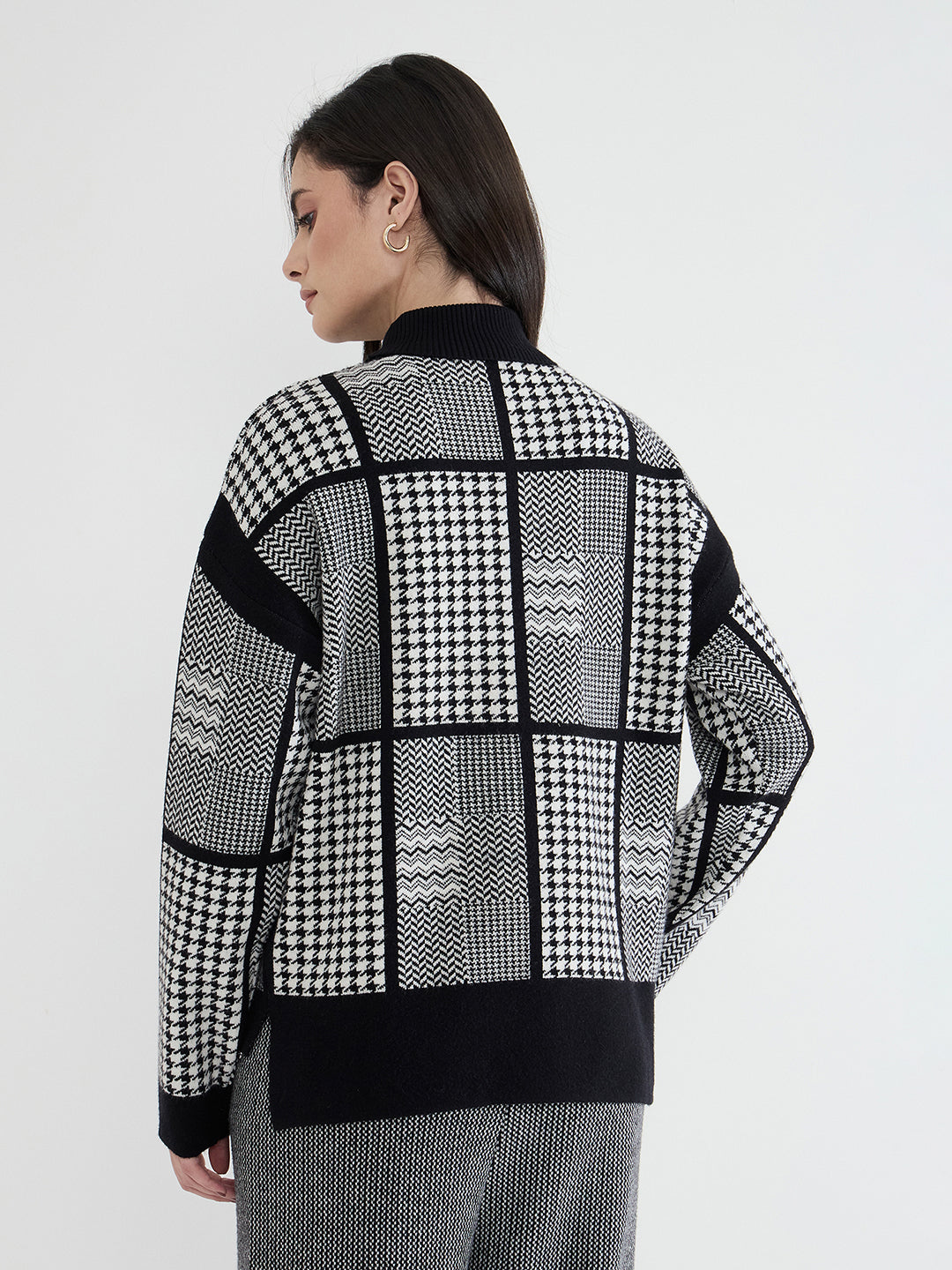 Iconic Women Black Textured Round Neck Sweater