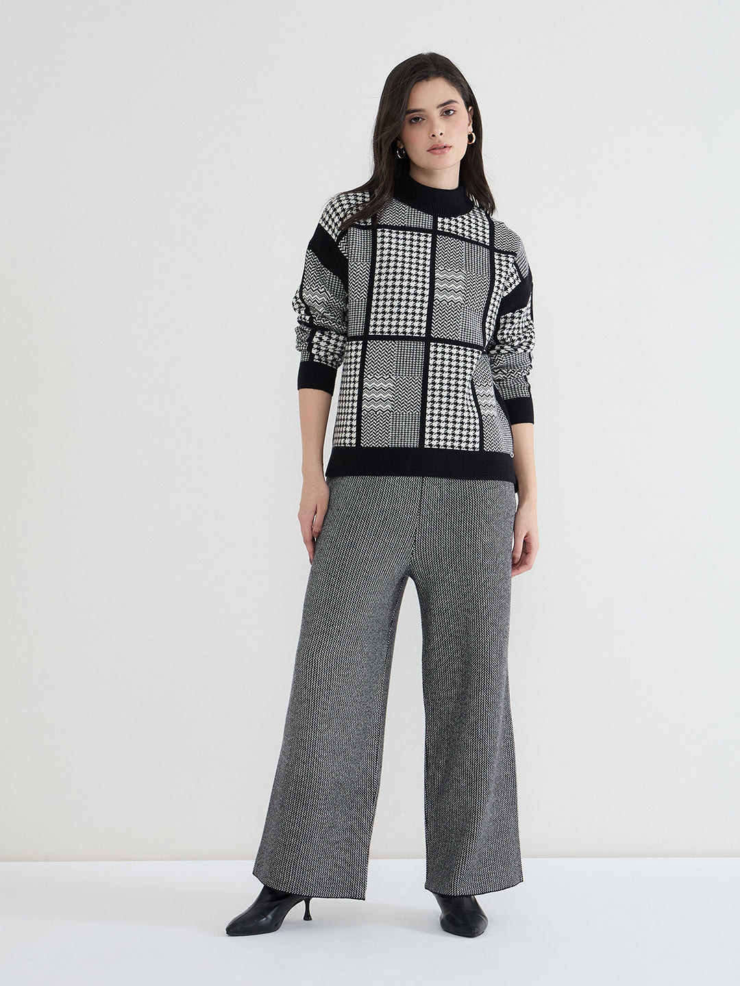 Iconic Women Black Textured Round Neck Sweater