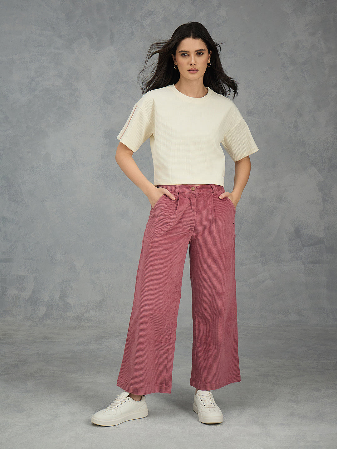 Iconic Women Cream Solid Round Neck T-Shirt