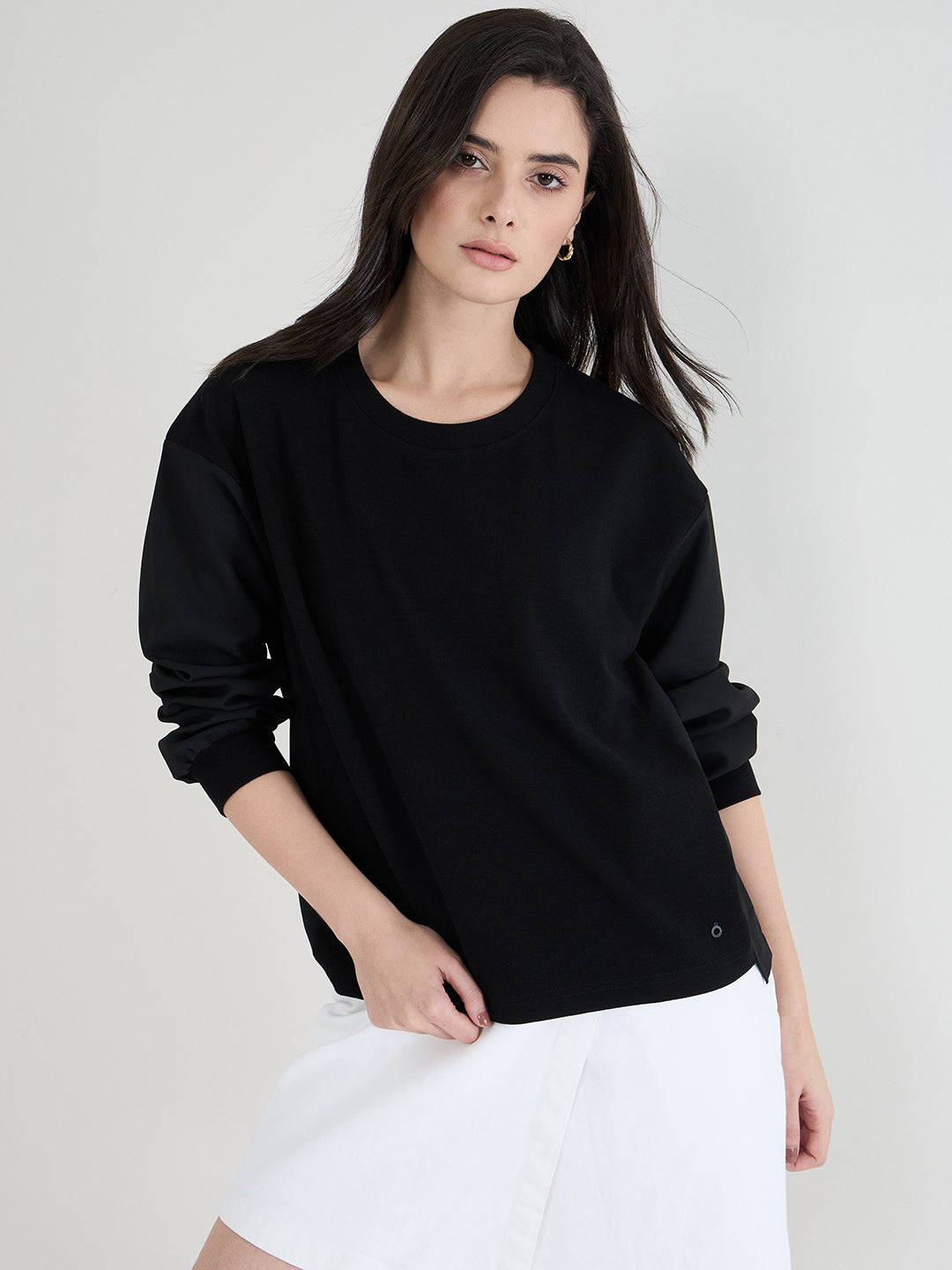 Iconic Women Black Solid Round Neck Boxy Fit T-Shirt
