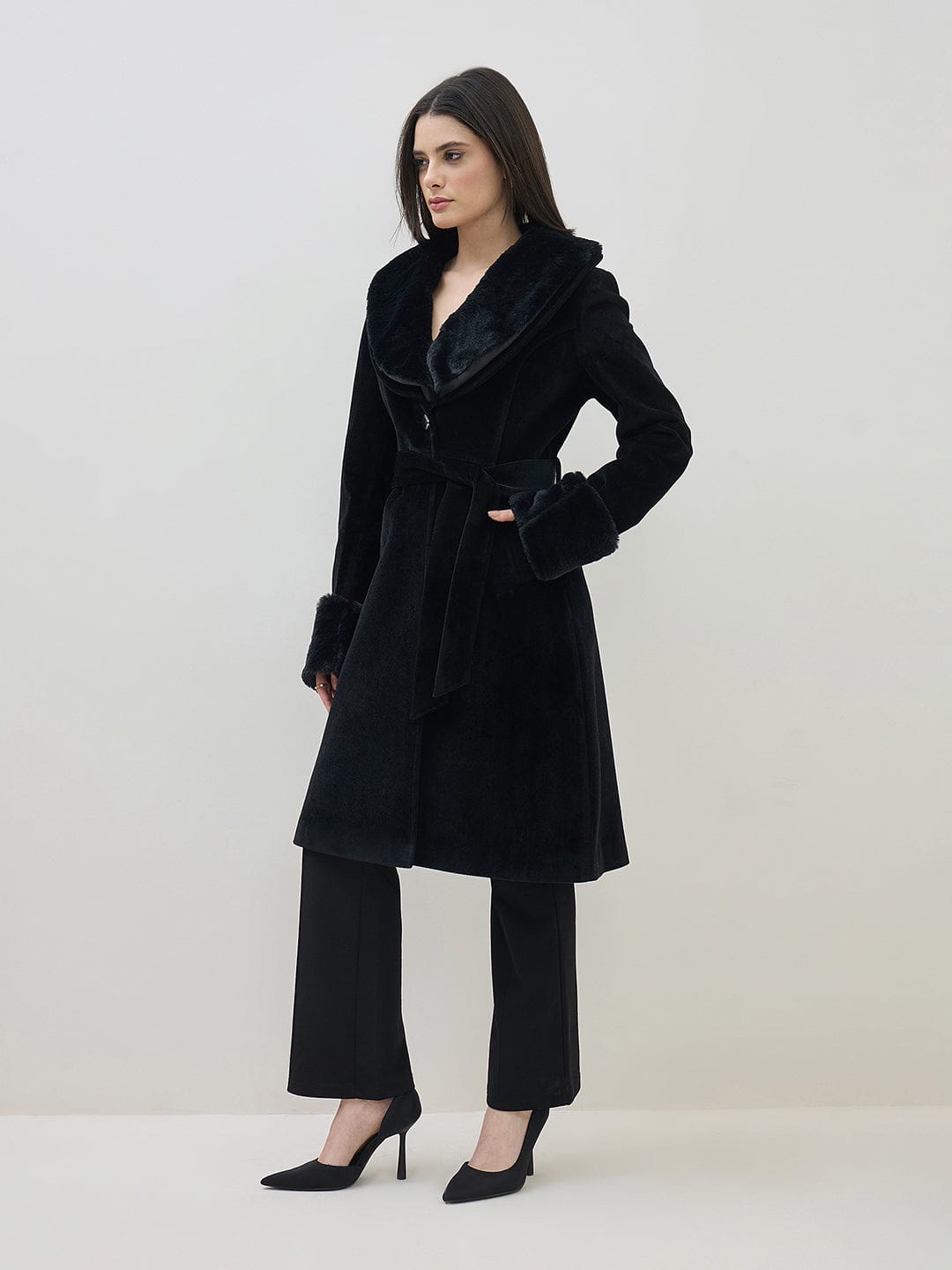 ICONIC Women Black Notch Lapel Detachable Fur Overcoat