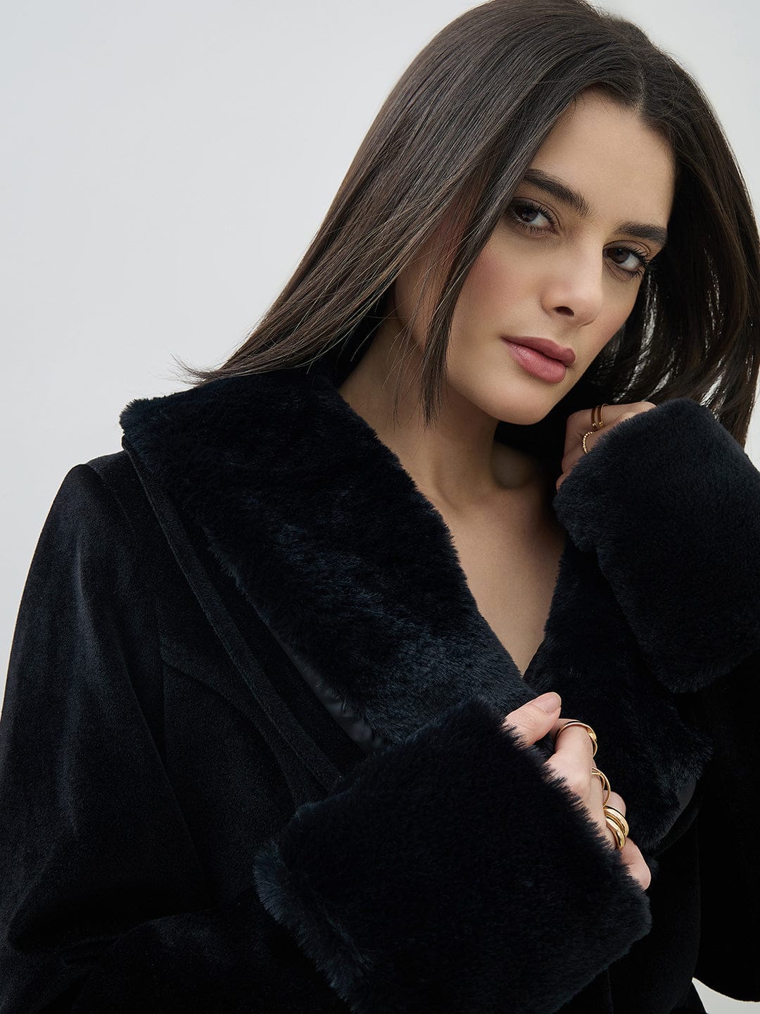 ICONIC Women Black Notch Lapel Detachable Fur Overcoat