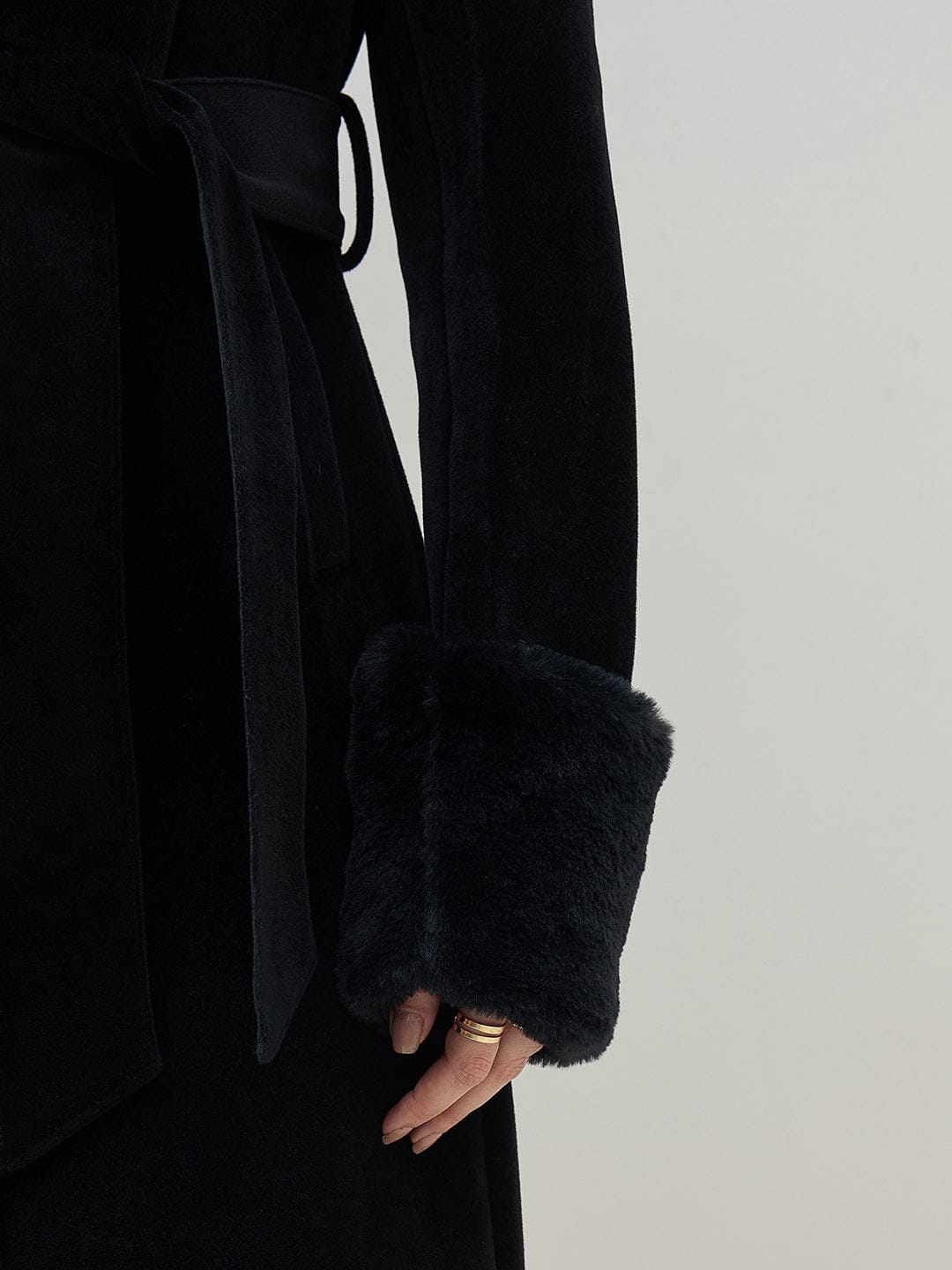 ICONIC Women Black Notch Lapel Detachable Fur Overcoat