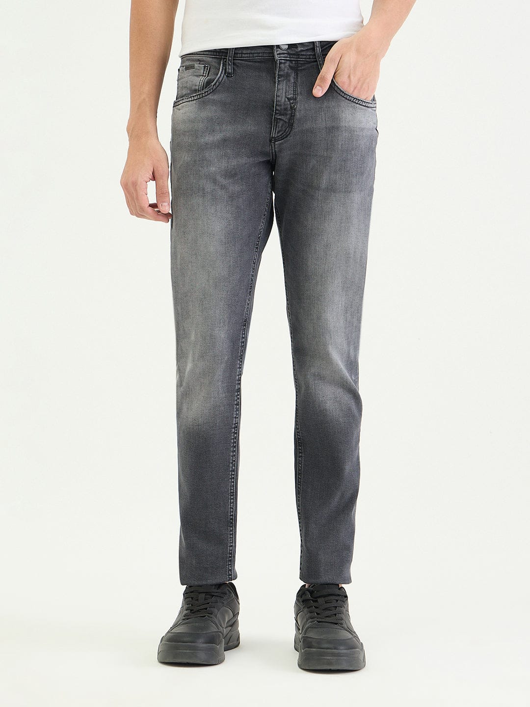 Antony Morato Men Tapered Fit Charcoal Grey Solid Jeans