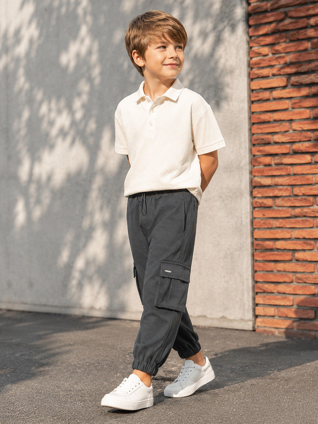 Blue Giraffe Boys Grey Solid Regular Fit Jogger