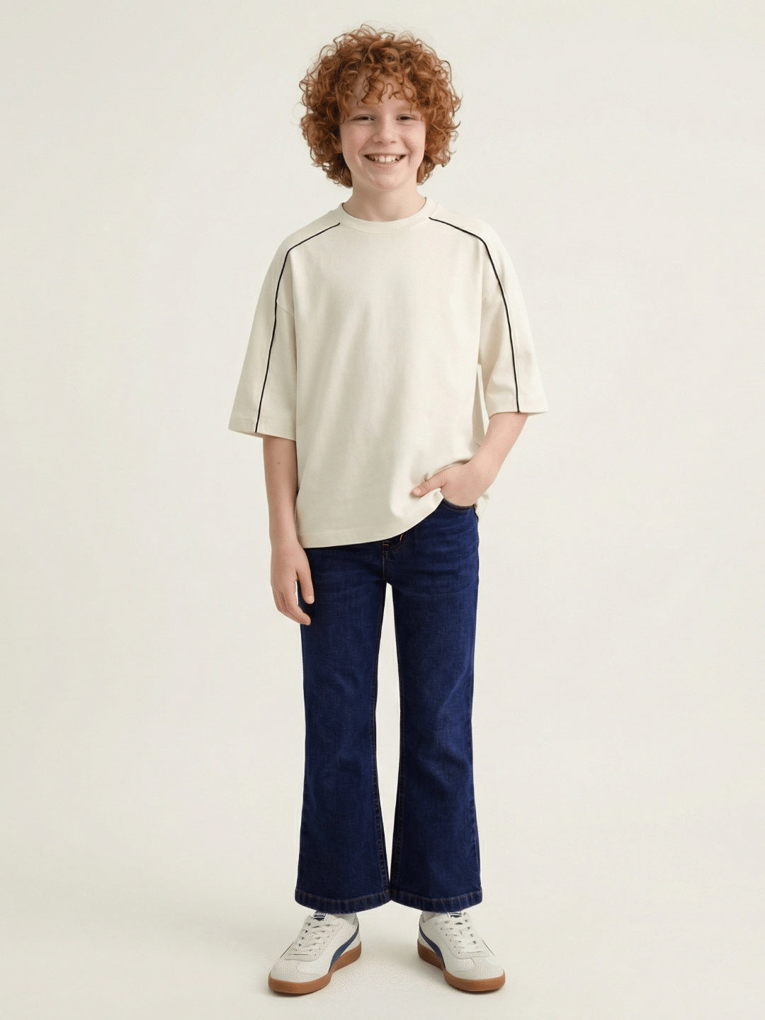 Blue Giraffe Blue Solid Stretchable Bootcut Fit Jeans