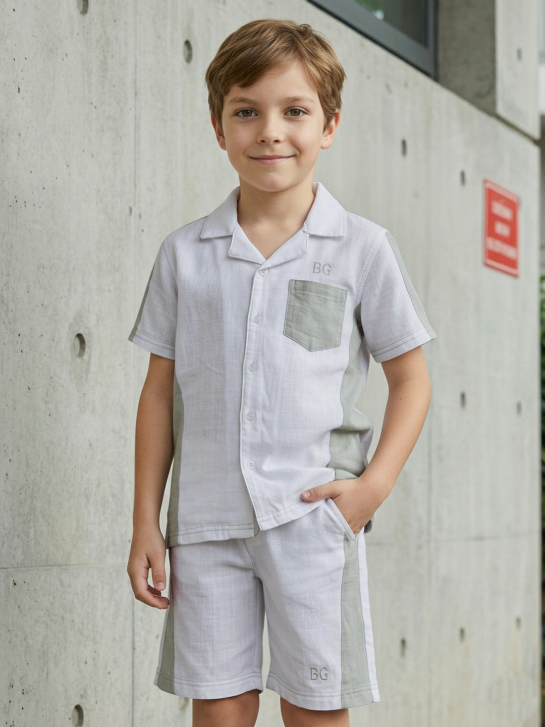 Blue Giraffe Boy White Cotton Shirt
