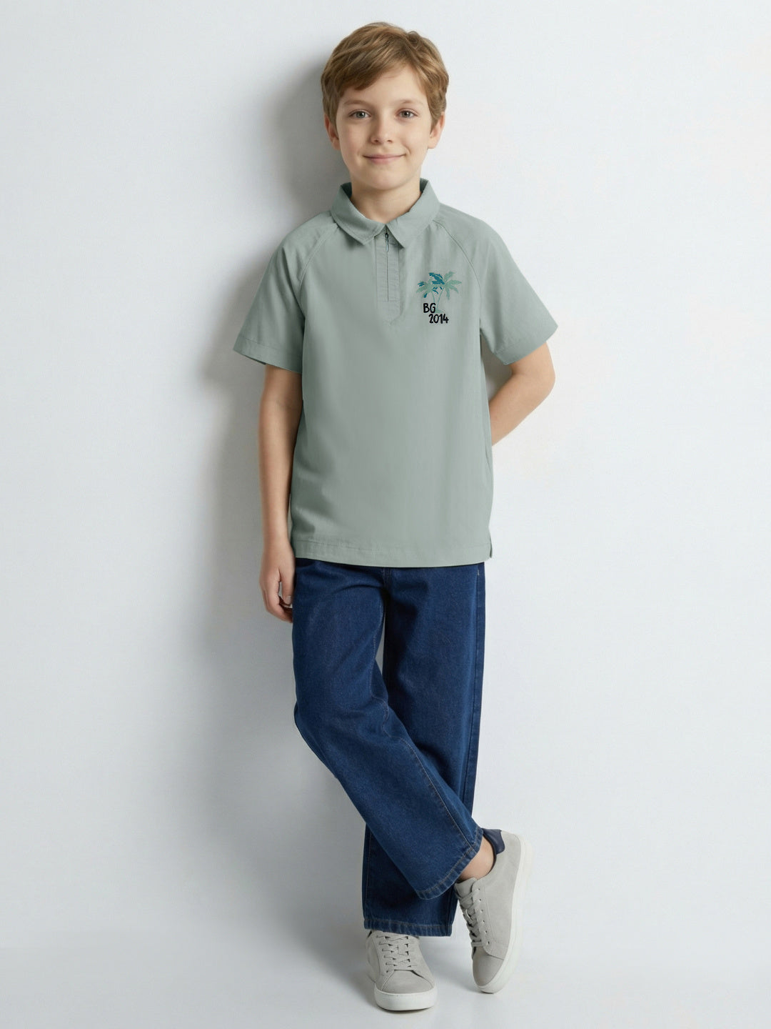 Blue Giraffe Boys Green Solid Regular Fit Pure Cotton Shirt