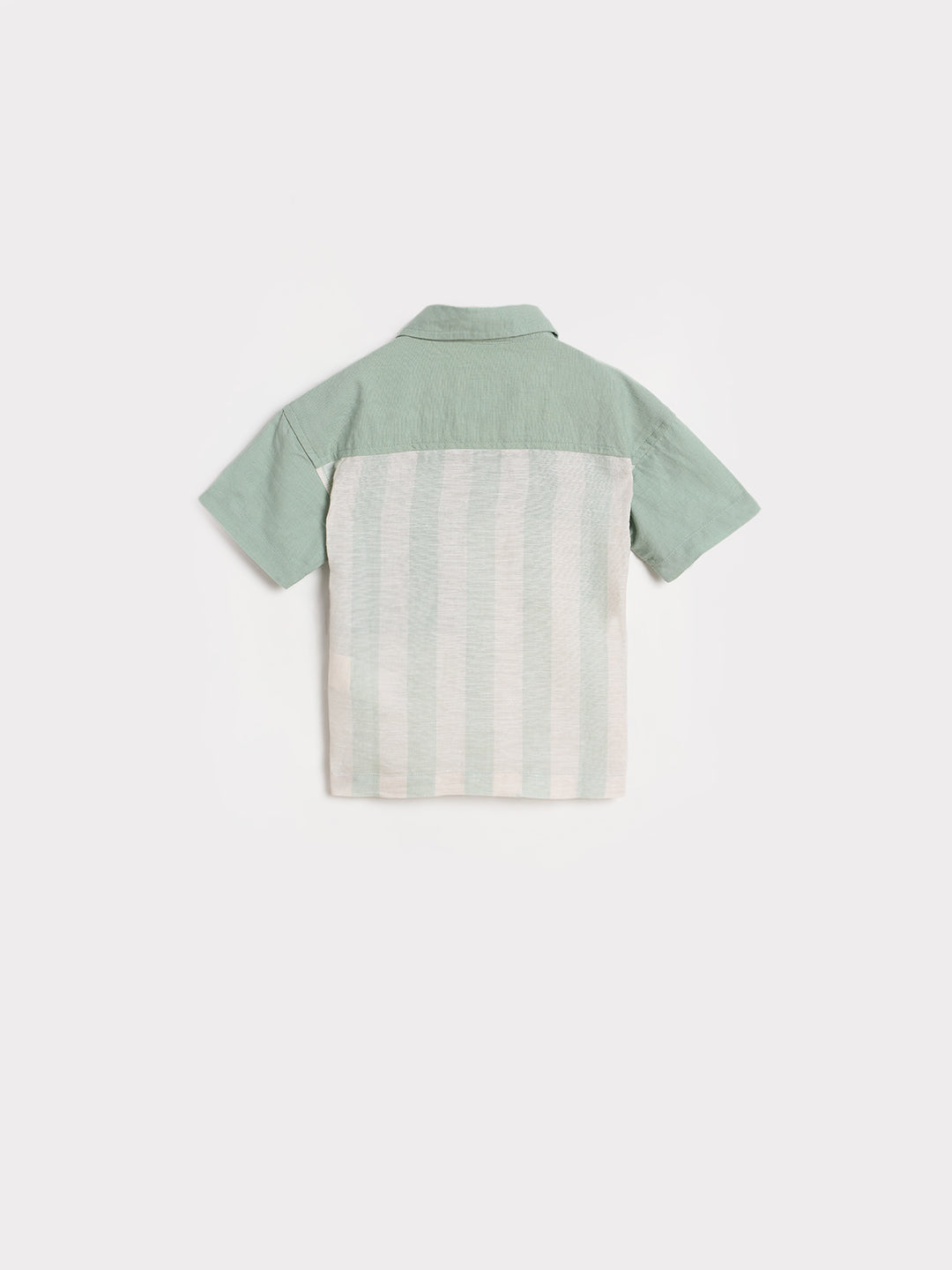 Blue Giraffe Boys Colourblocked Green Shirt