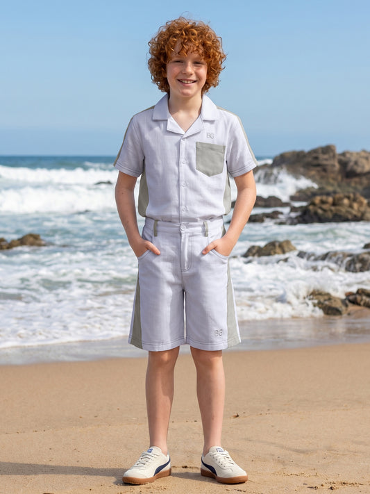 Blue Giraffe Boys White Solid Regular Fit Pure Cotton Shorts
