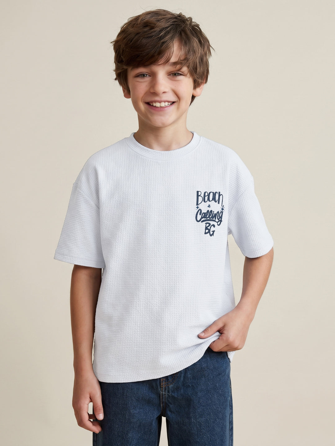 Blue Giraffe White Solid Boys T Shirt