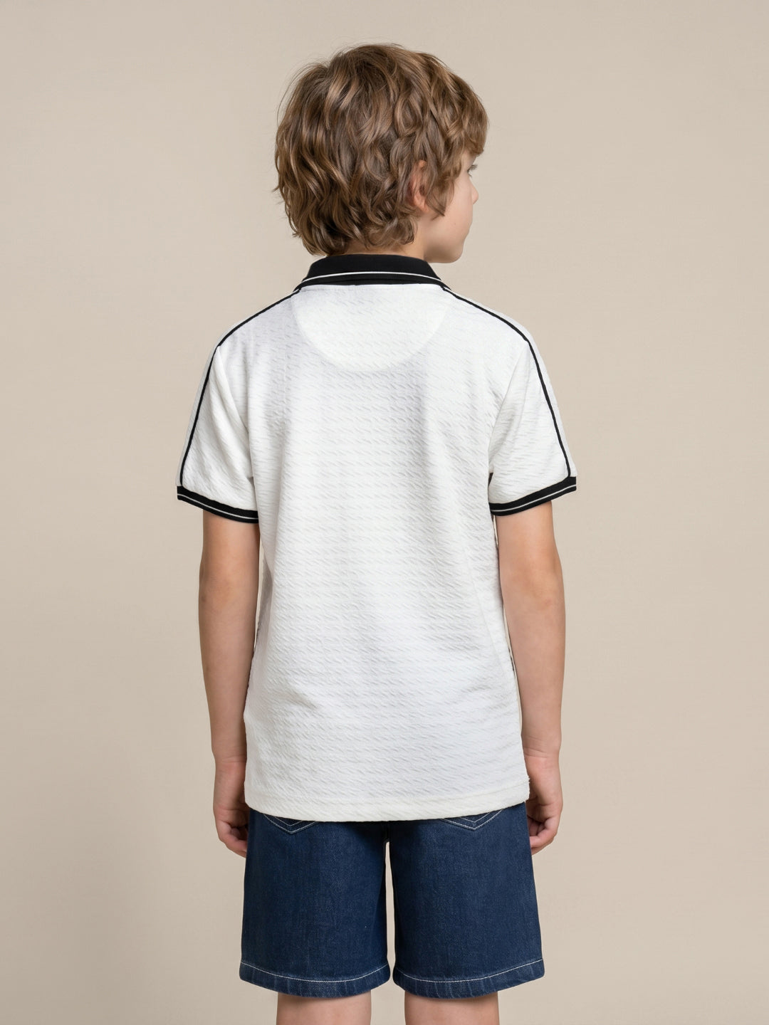 Blue Giraffe White Solid Boys Polo T-Shirt