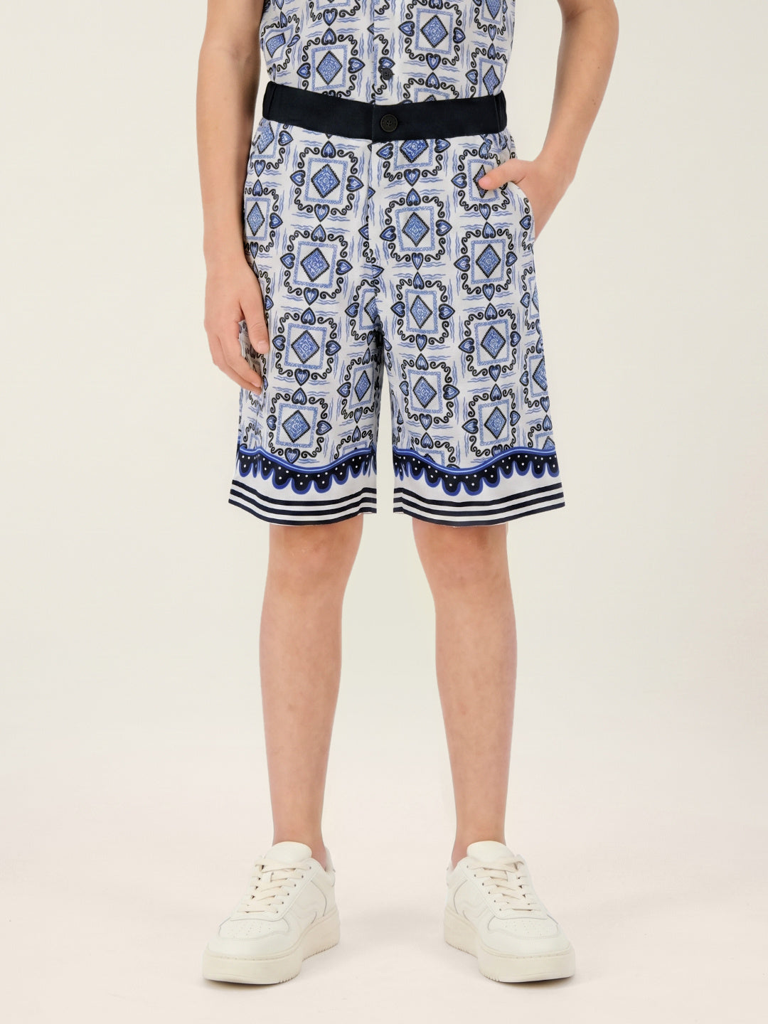 Blue Giraffe Boys Multi Printed Pure Cotton  Shorts