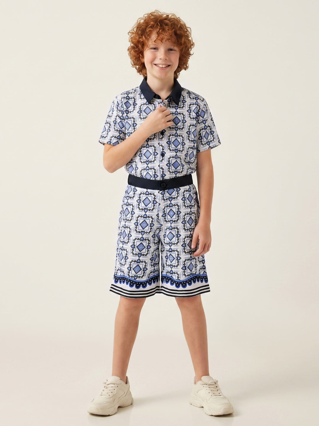 Blue Giraffe Boys Multi Printed Regular Fit Pure Cotton Shorts