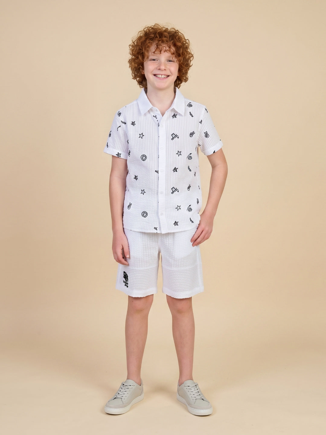 Blue Giraffe Boys White Striped Regular Fit Pure Cotton Shorts