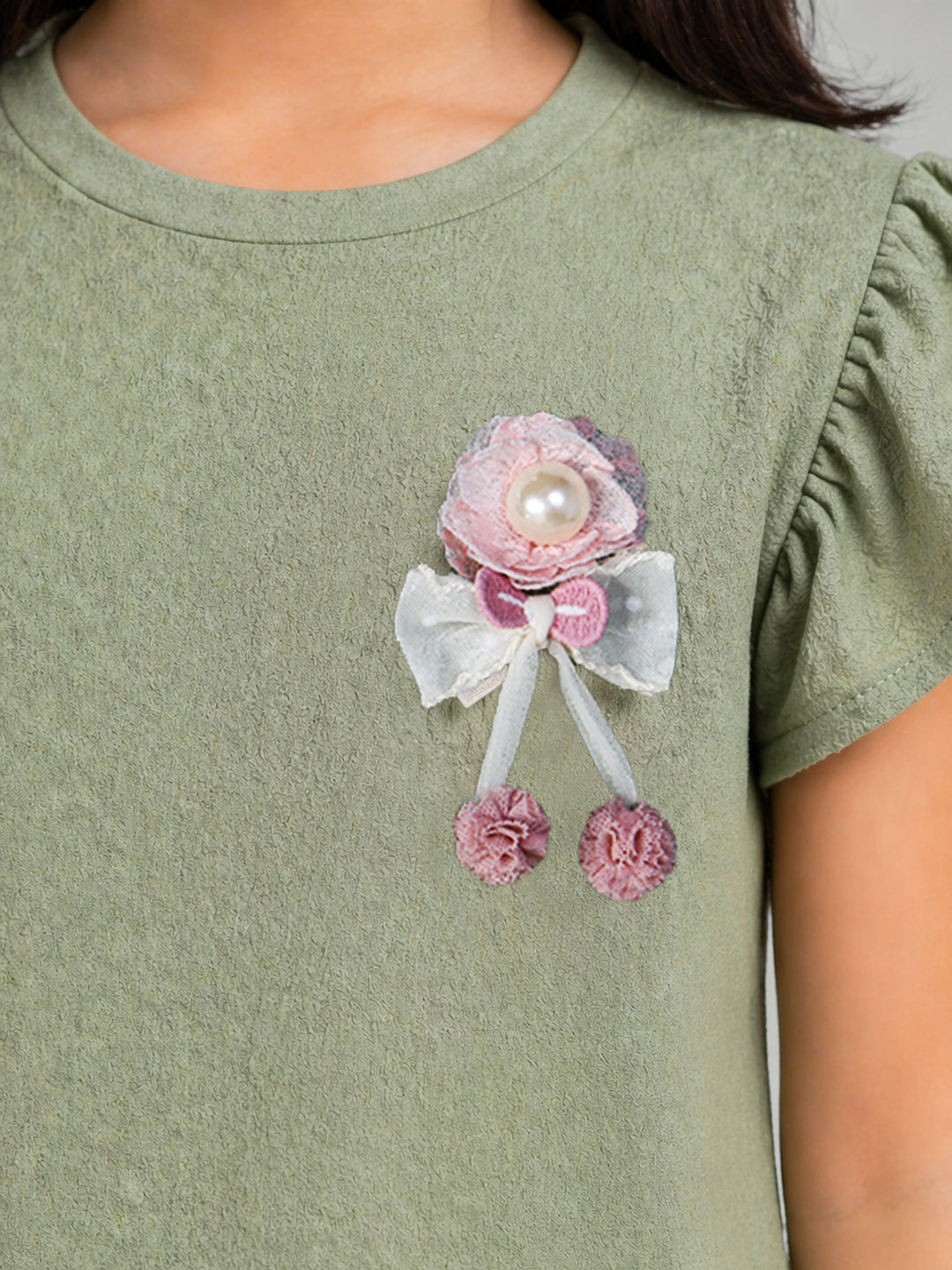 Blue Giraffe Green Solid Girls Tshirt