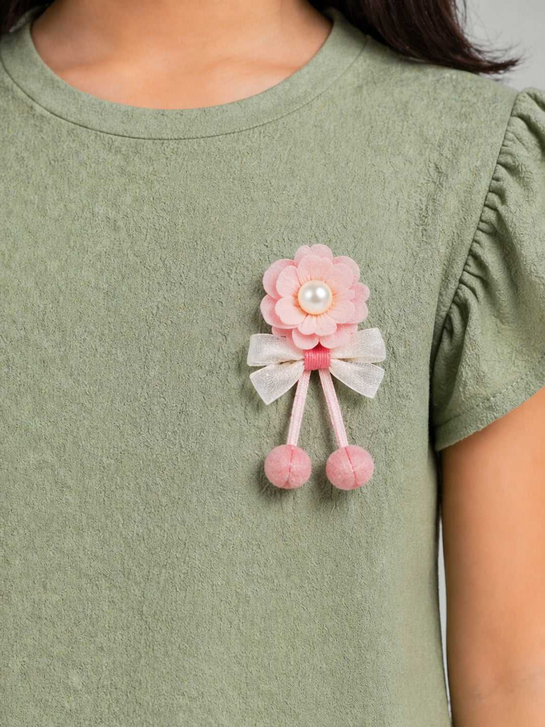 Blue Giraffe Green Solid Girls Tshirt