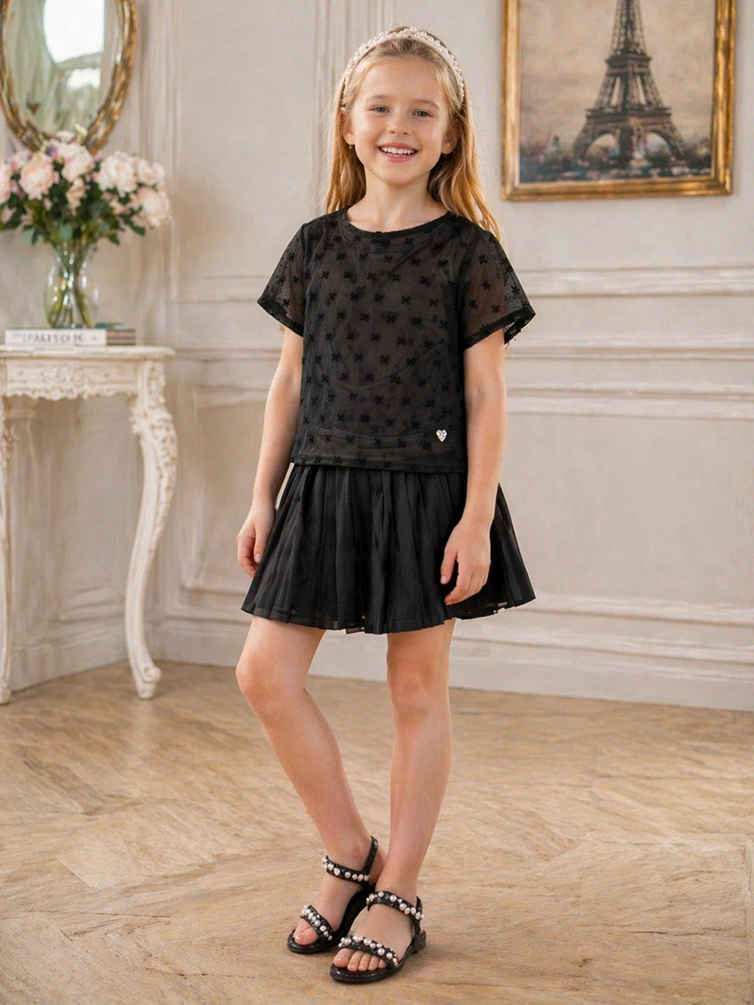 Blue Giraffe Girls Black Solid Regular Fit Top