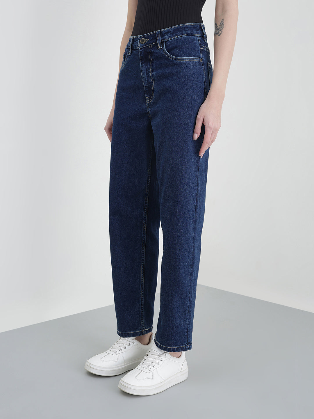 ELLE Women Blue Solid Mom Fit Jeans