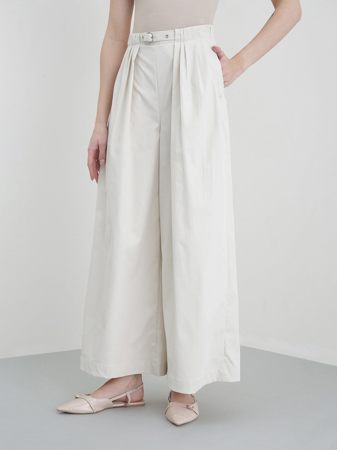 ELLE Women Cream Solid Pants