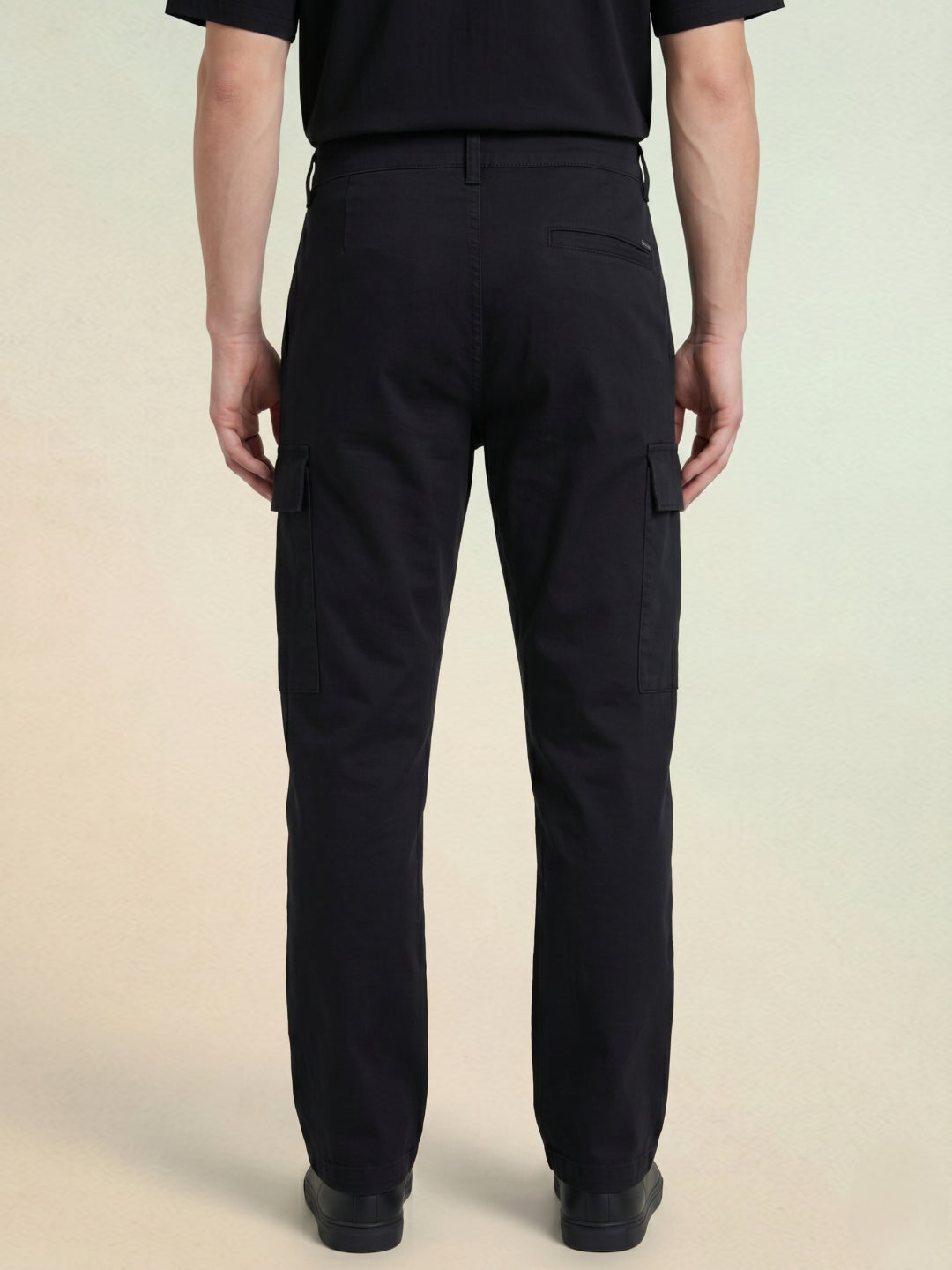 Iconic Mens Black Straight Fit Cotton Mid Rise Cargo