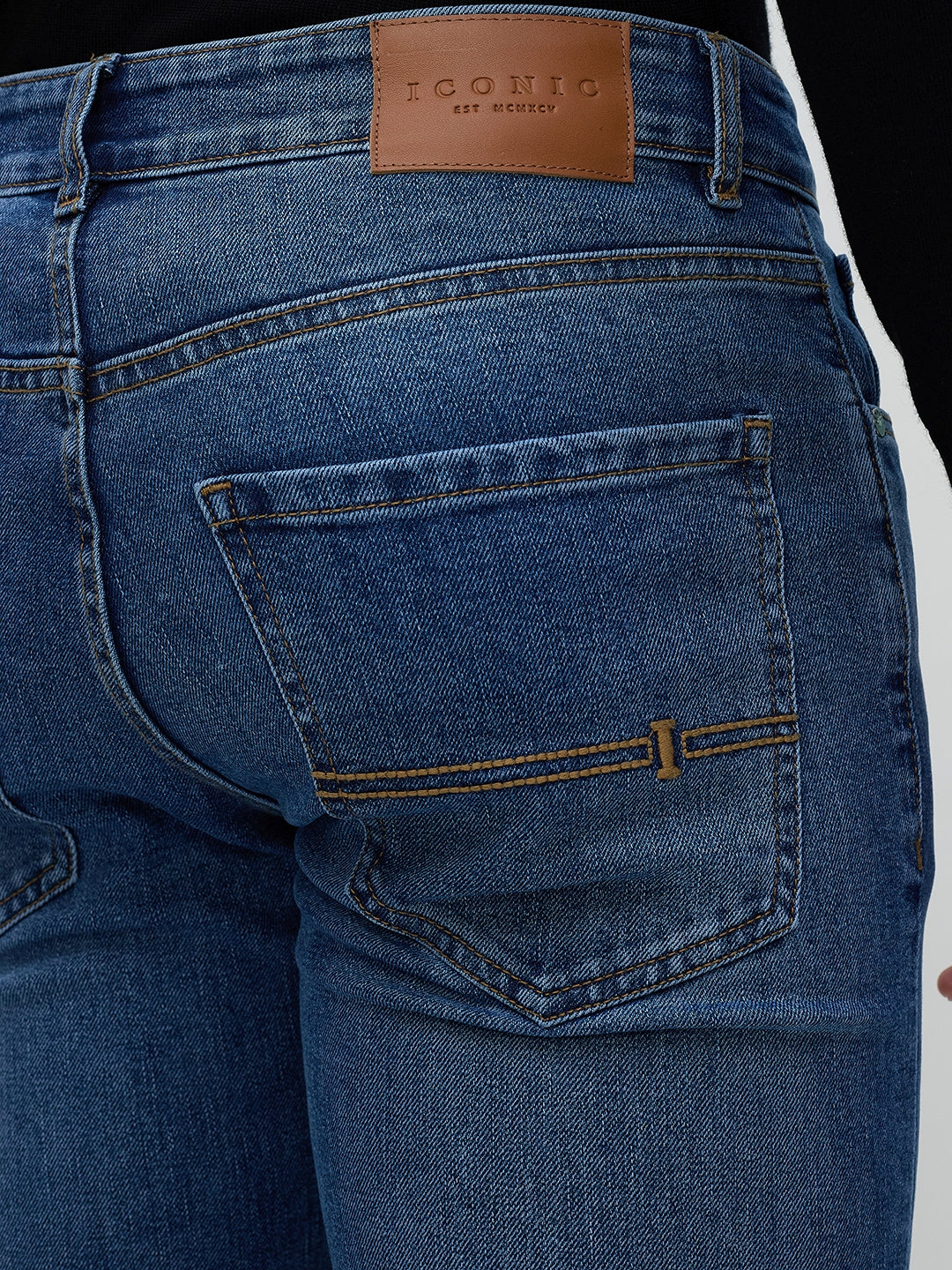 ICONIC Men Blue Regular Fit Jeans