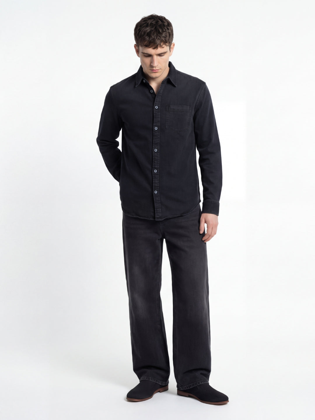 Iconic Men Black Solid Regular Fit Shirt