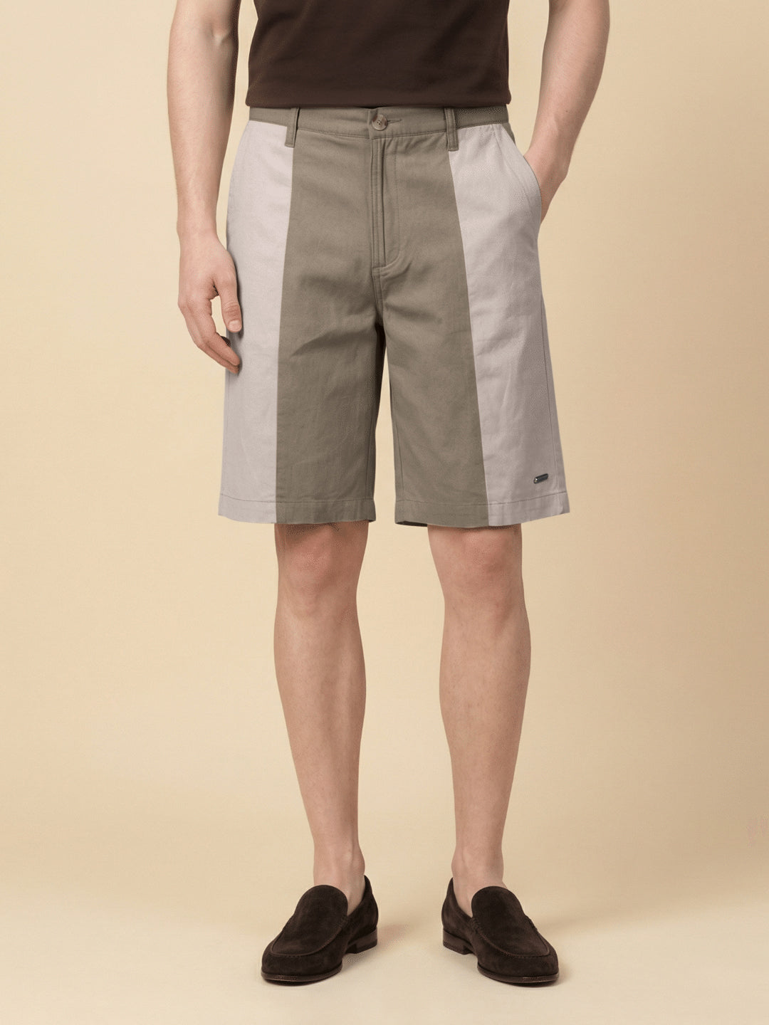 Iconic Men Cream Colourblocked Mid Rise Shorts