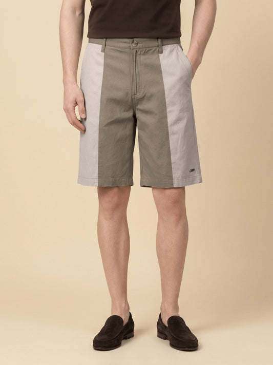 Iconic Men Cream Colourblocked Mid Rise Shorts