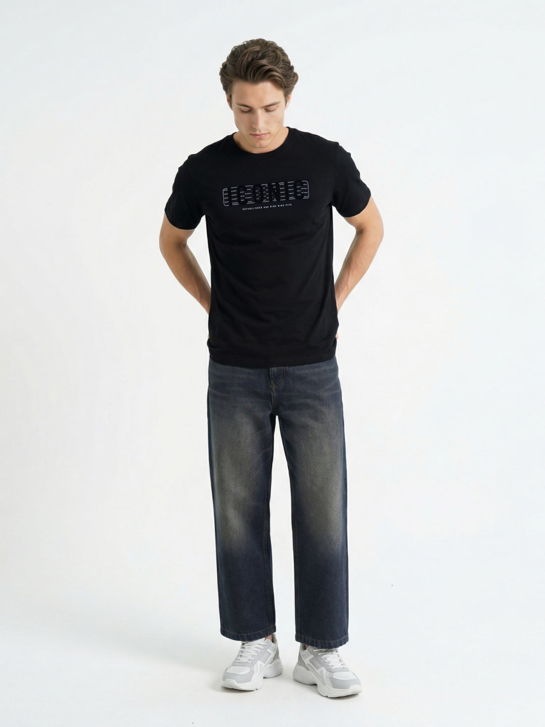 Iconic Men Black Graphic Print Regular Fit Pure Cotton T-Shirt