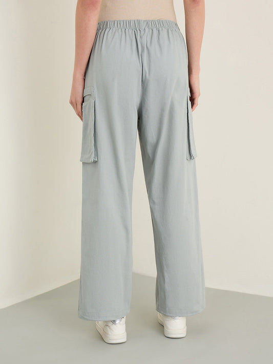 Iconic Women Mint Green Solid Cargo Fit Pure Cotton Cargo Pant