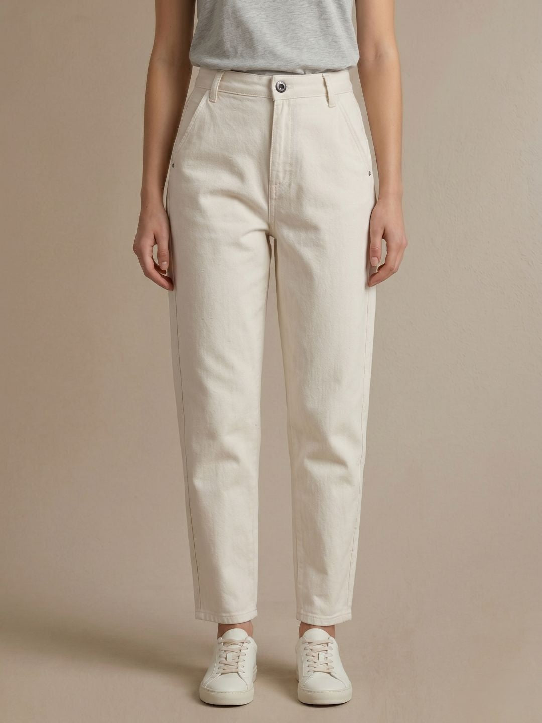 Iconic Off White Solid Stretchable Baggy Fit Jeans