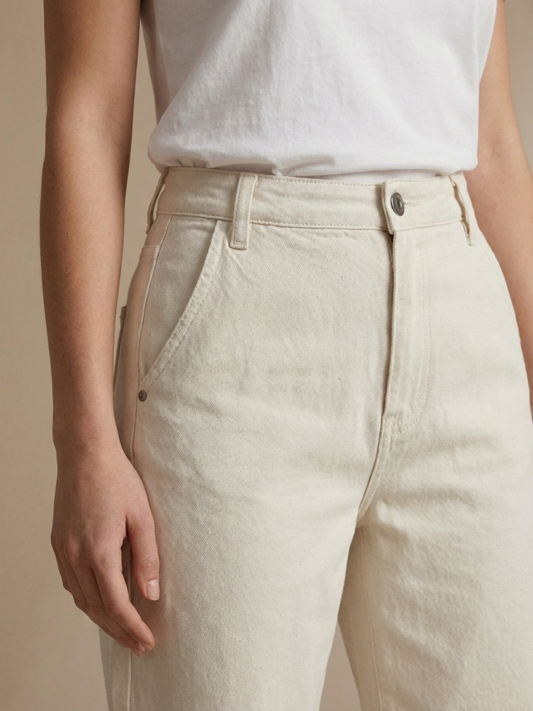 Iconic Women Off White Solid Relaxed Fit Jeans