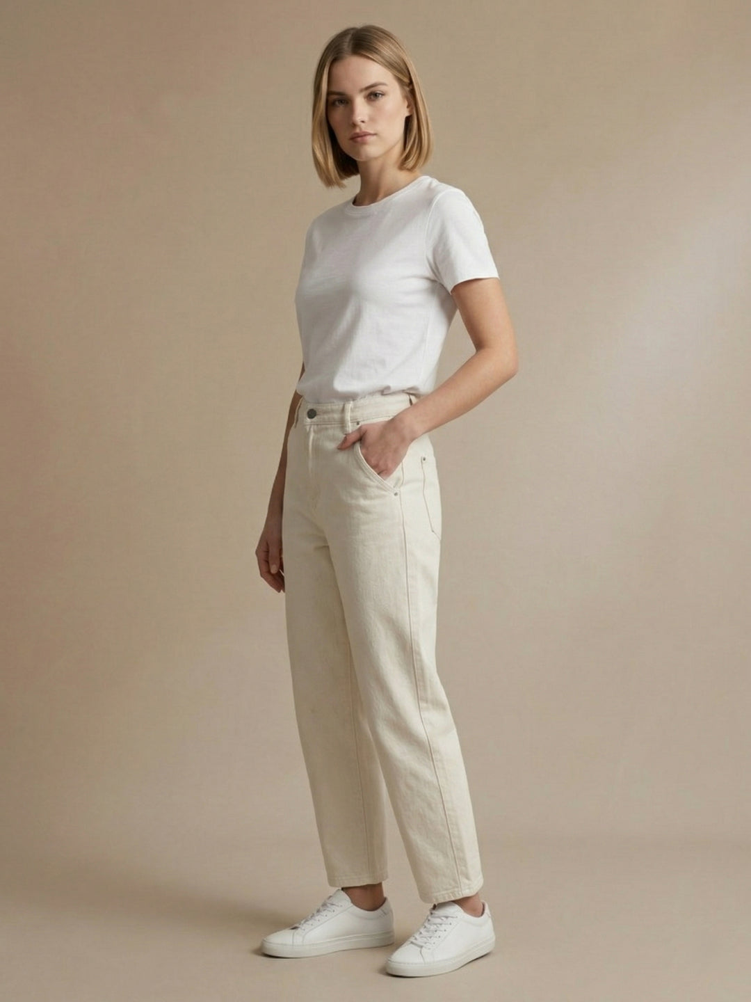Iconic Women Off White Solid Relaxed Fit Jeans