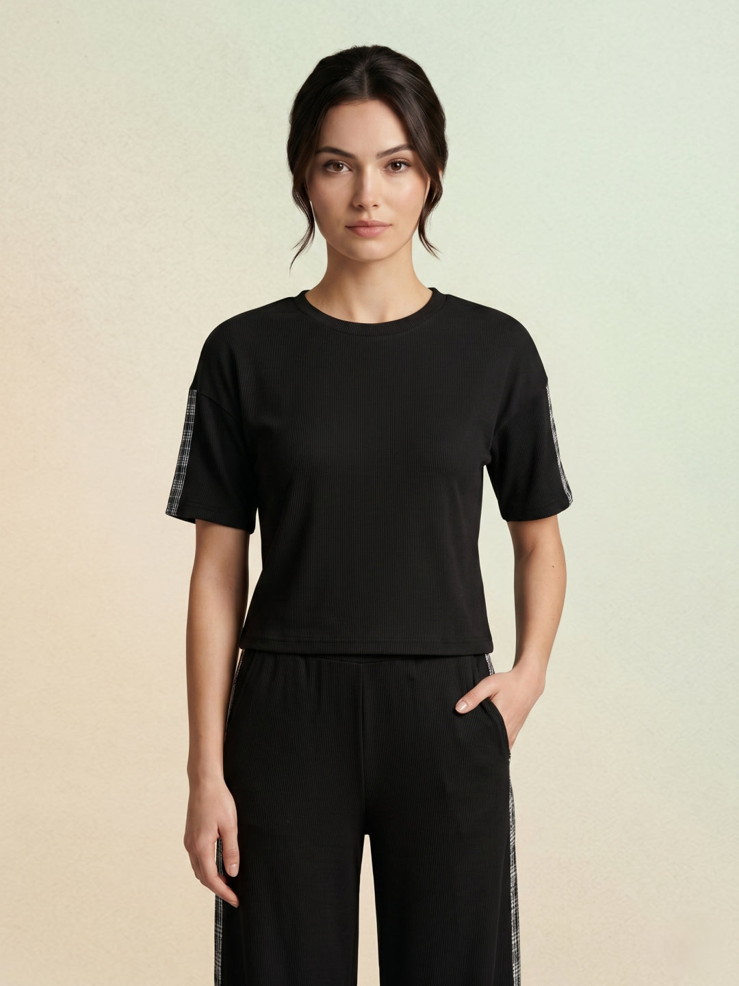 Iconic Black Cotton Solid Women Tshirt