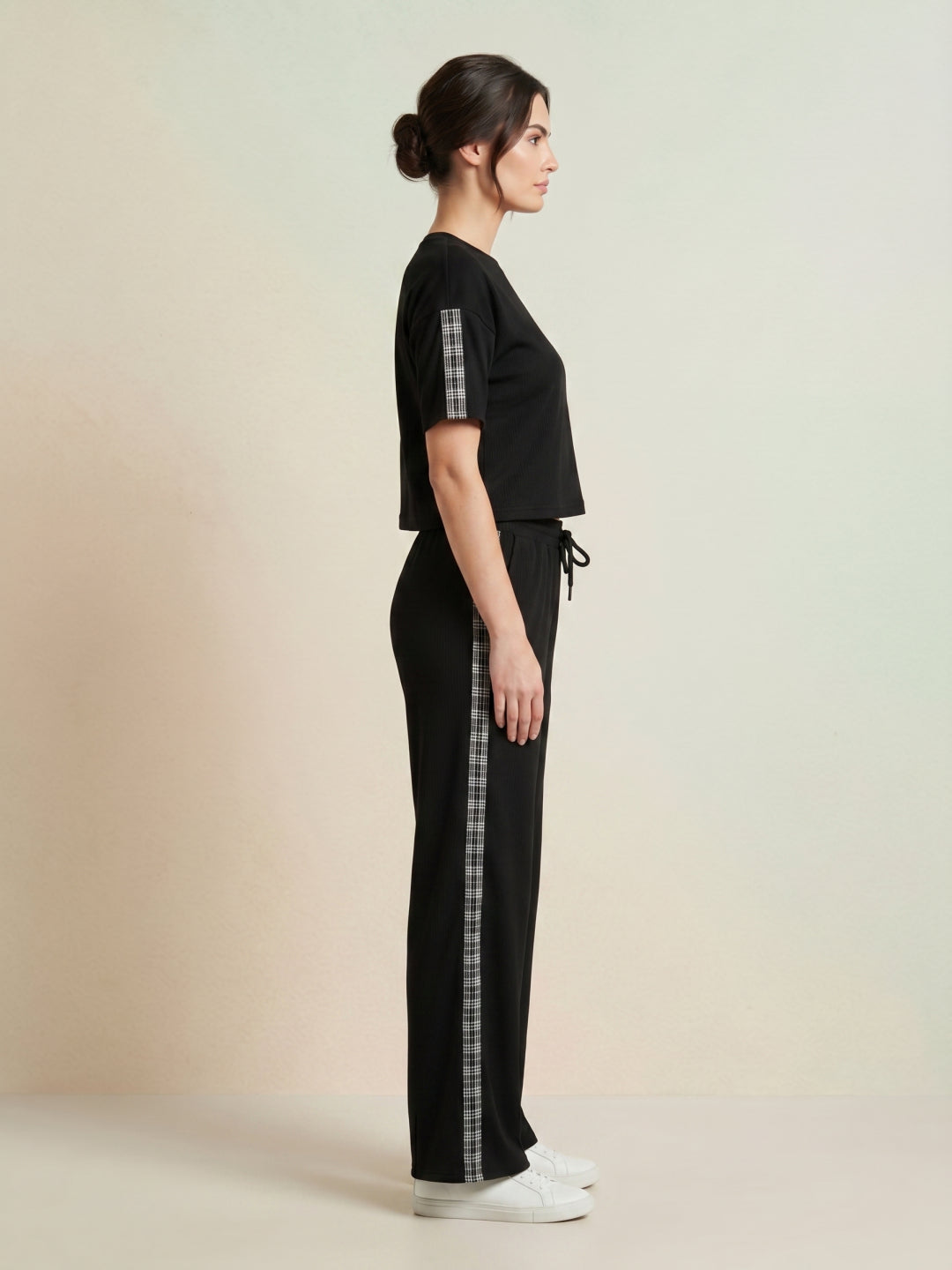 Iconic Black Cotton Solid Women Tshirt