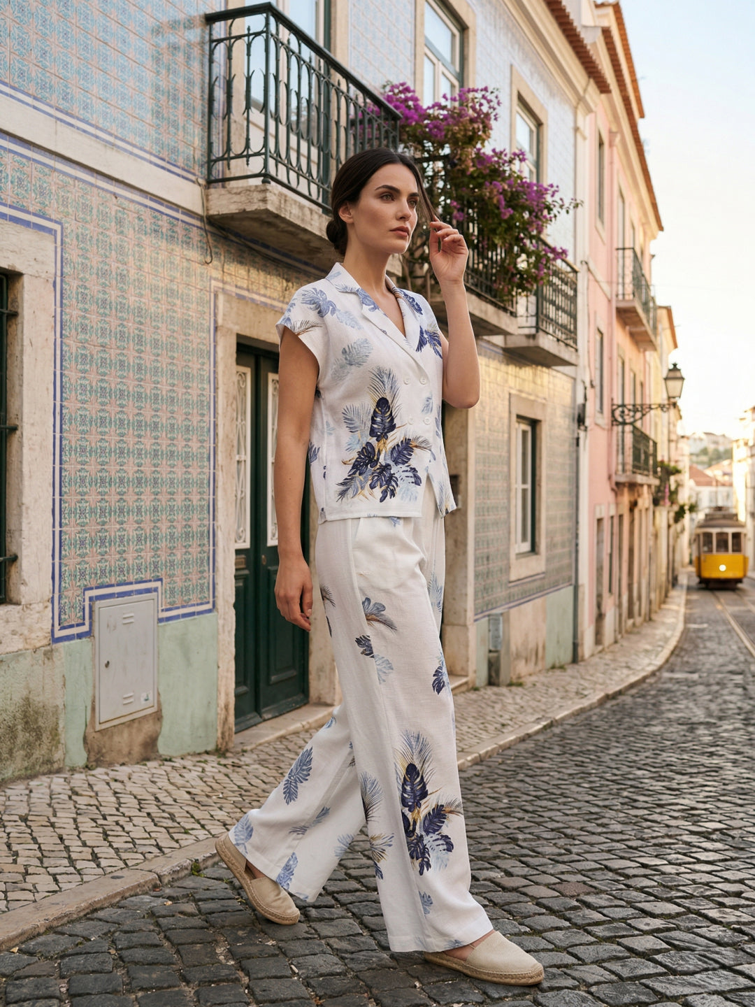 Iconic Women White Printed Loose Fit Top