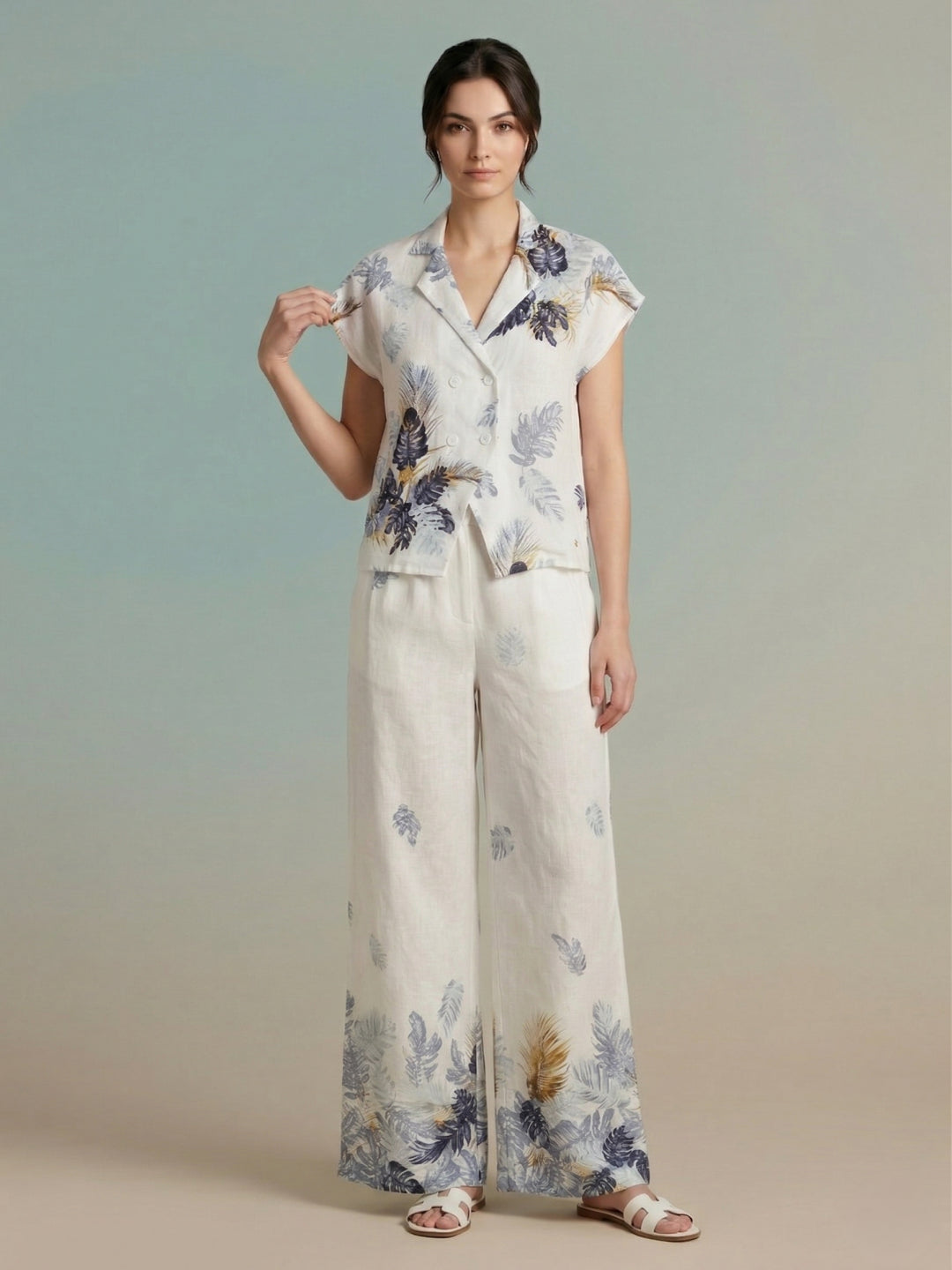 Iconic Women White Printed Loose Fit Top
