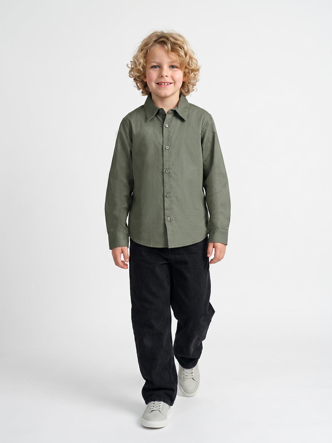 Blue Giraffe Boys Green Solid Regular Fit Cotton Shirt